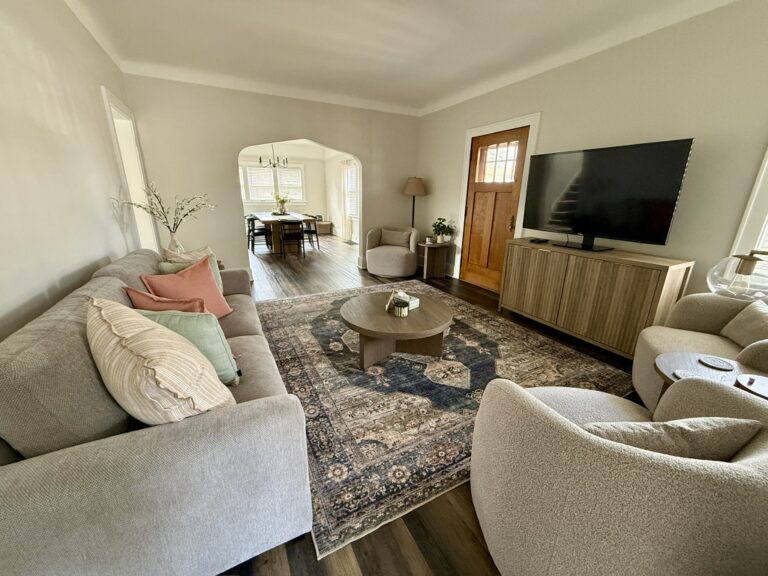 4932105D-96A2-4306-8C65-A1D7A152523F_1_105_c